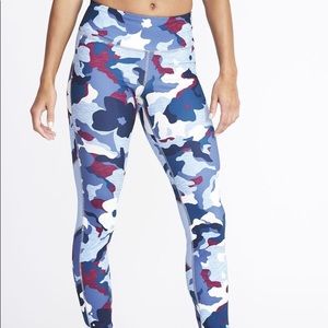 Old Navy Camo Leggings 🖤
